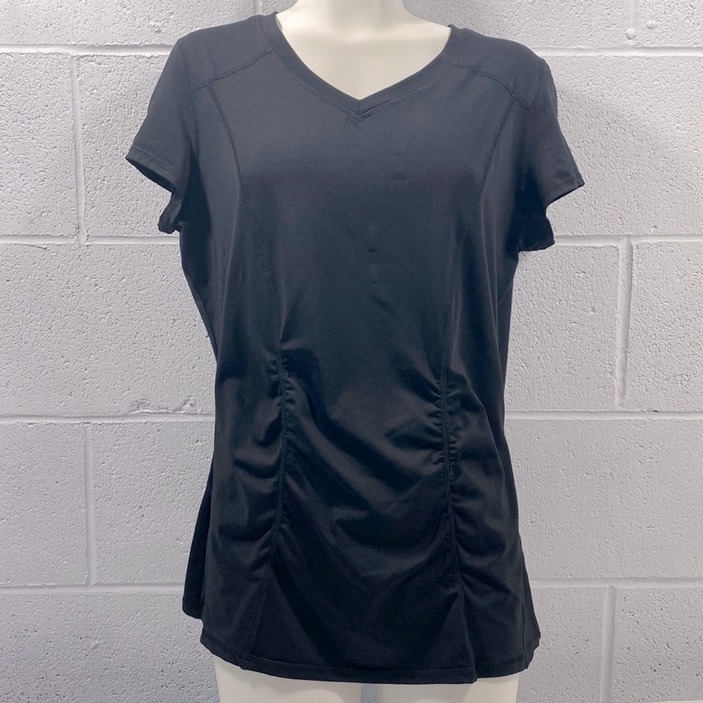 “Nygard v-neck slightly pleaded top / T-shirt​​​​​​​​​​